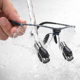 Loupe & light service